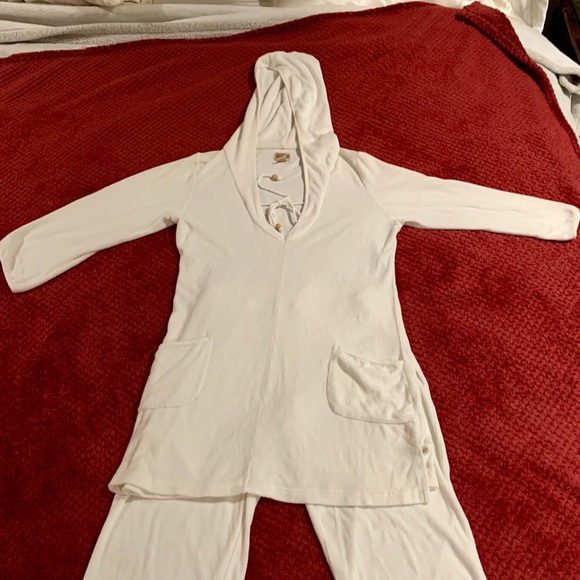 Mod-O-Doc White Terrycloth 2 Piece Outfit - Picture 10 of 13